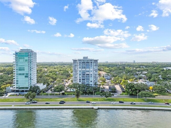 Building Photo - 2611 Bayshore Blvd