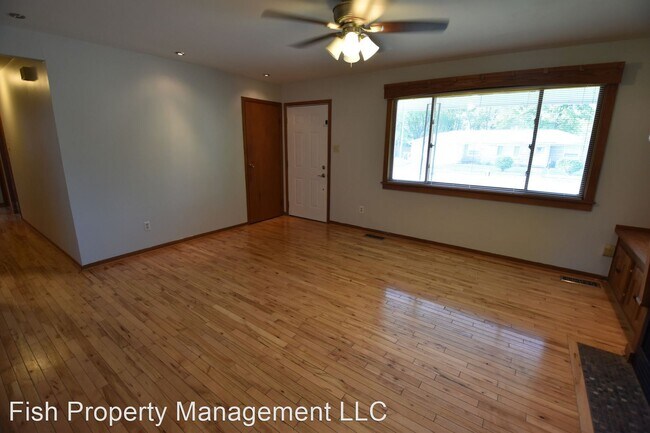 Building Photo - 3 br, 2 bath House - 1510 Winfield Park Dr