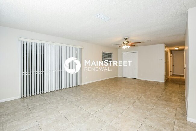 Foto del edificio - 3 Bedroom Pet-Friendly Home in Cocoa, FL with Main Street Renewal