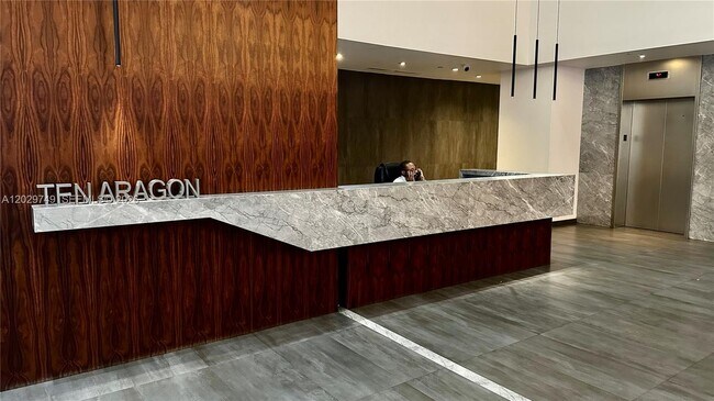 Foto del edificio - 10 Aragon Ave