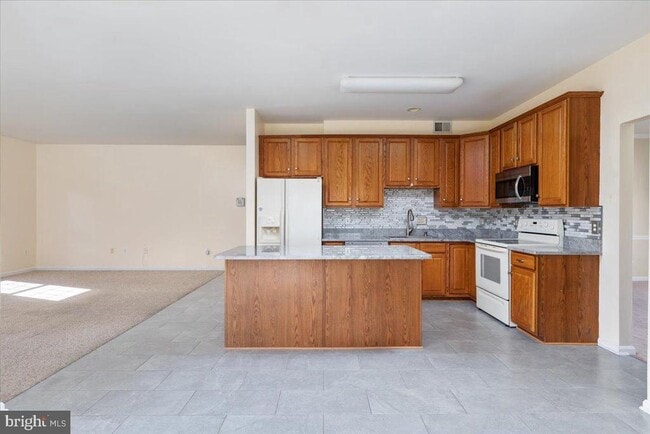 Building Photo - 11131 Kira Ct