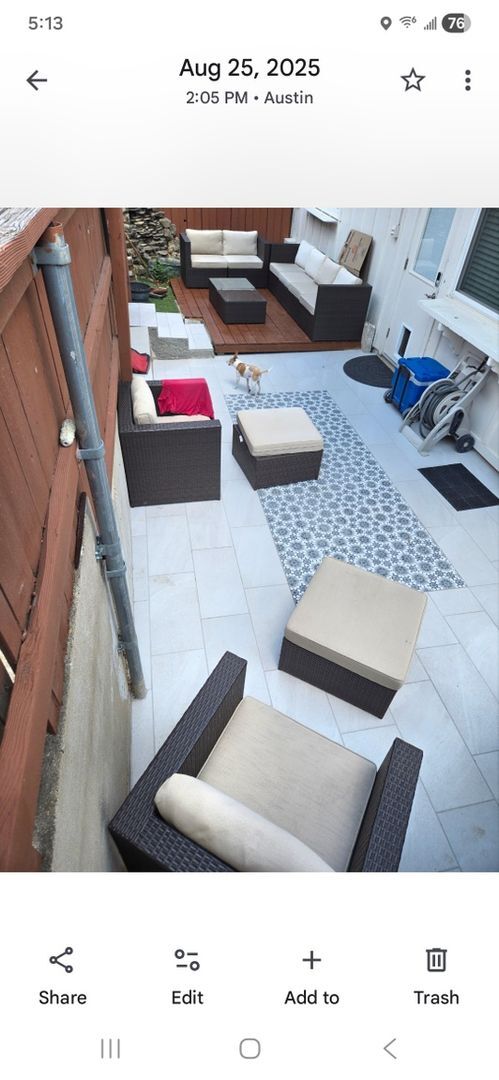 Foto del edificio - 7401 Sordello Dr