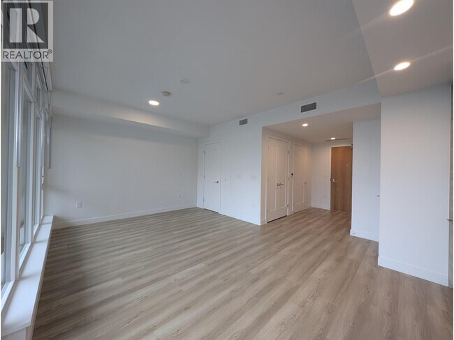 Photo du bâtiment - 2381 Beta Ave