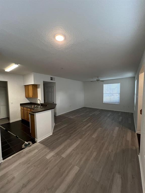 Foto del edificio - 5963 Westgate Dr