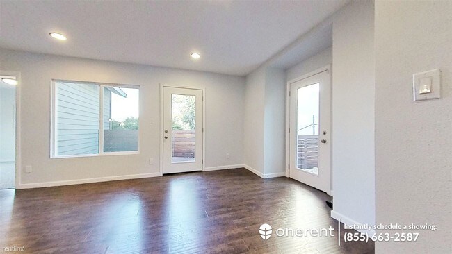 Building Photo - 3 br, 2 bath Duplex - 2614 Adelbert Avenue -