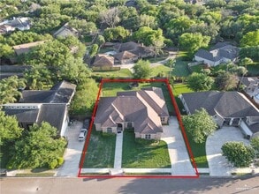 Building Photo - 29 Barcelona Blvd