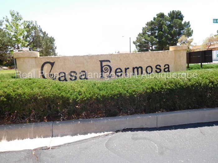 Primary Photo - 30 Casa Hermosa Dr NE