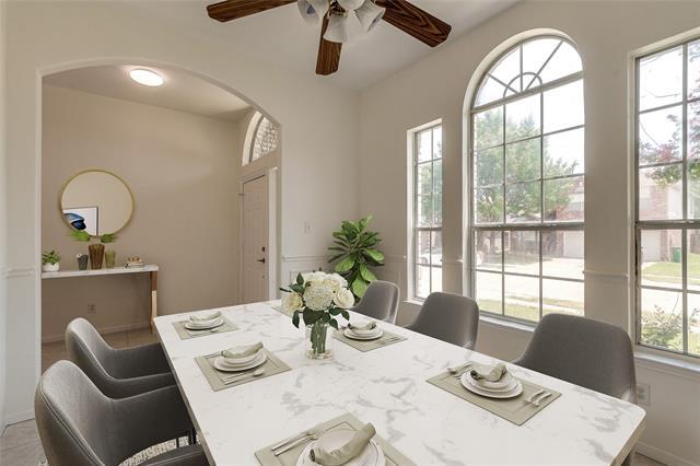 Foto del edificio - 3320 Woodbluff Ln