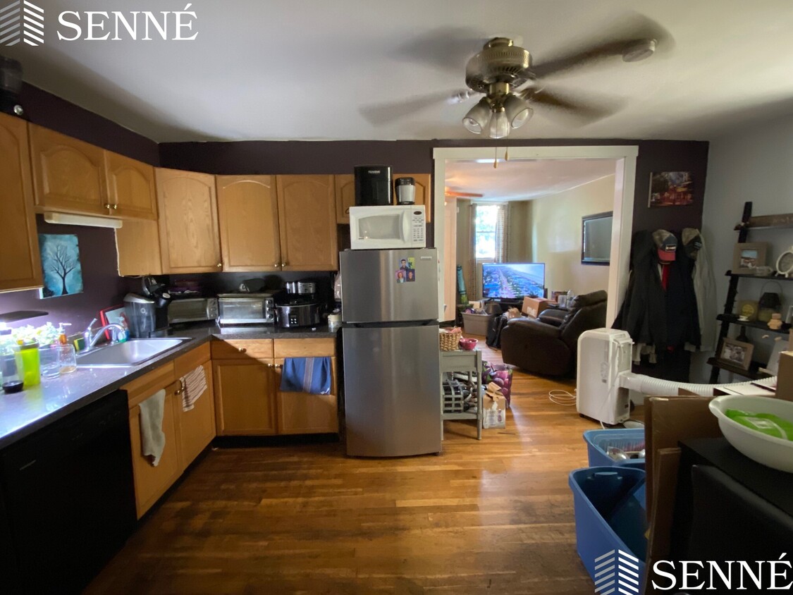 Foto principal - 1218 Cambridge St