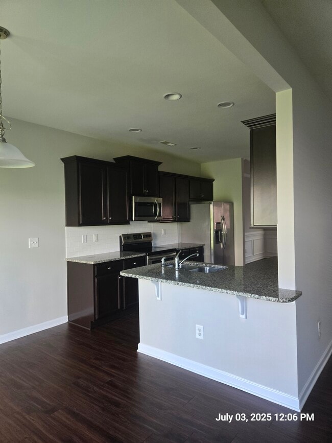 Foto del edificio - 284 Sapphire Rd