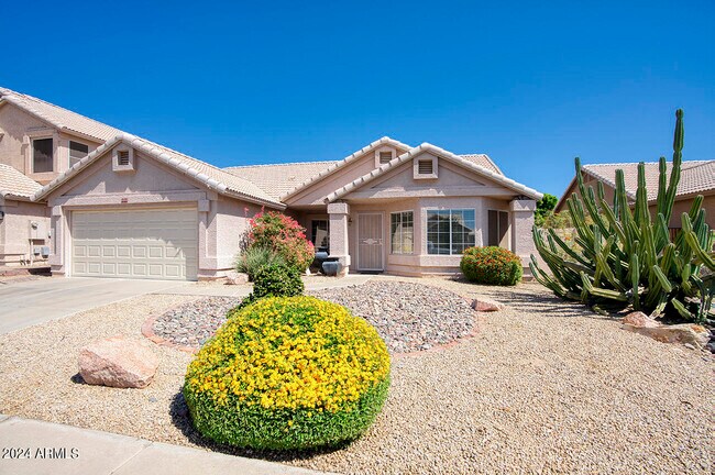 Building Photo - 4302 E Rock Wren Rd