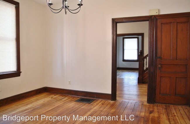 Building Photo - 418-420 S Market St
