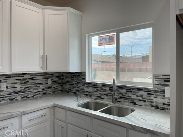 Building Photo - 10443 Ashdale St