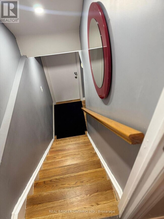 Photo du bâtiment - 210 Miller Dr