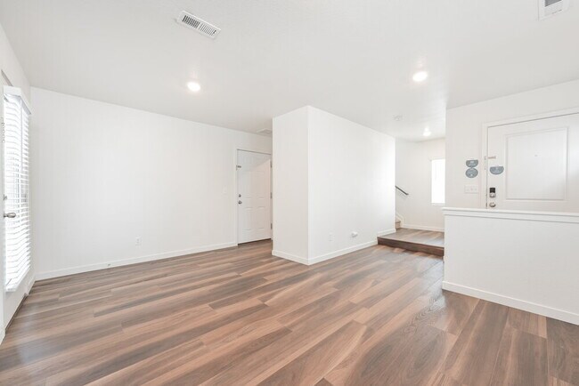 Foto del edificio - 18584 E 47th Pl