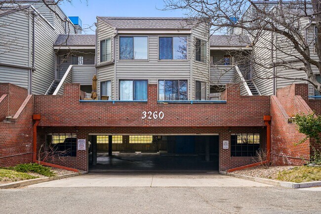 Foto del edificio - Sunny 2-Bed, 2-Bath Condo in Boulder’s Kin...