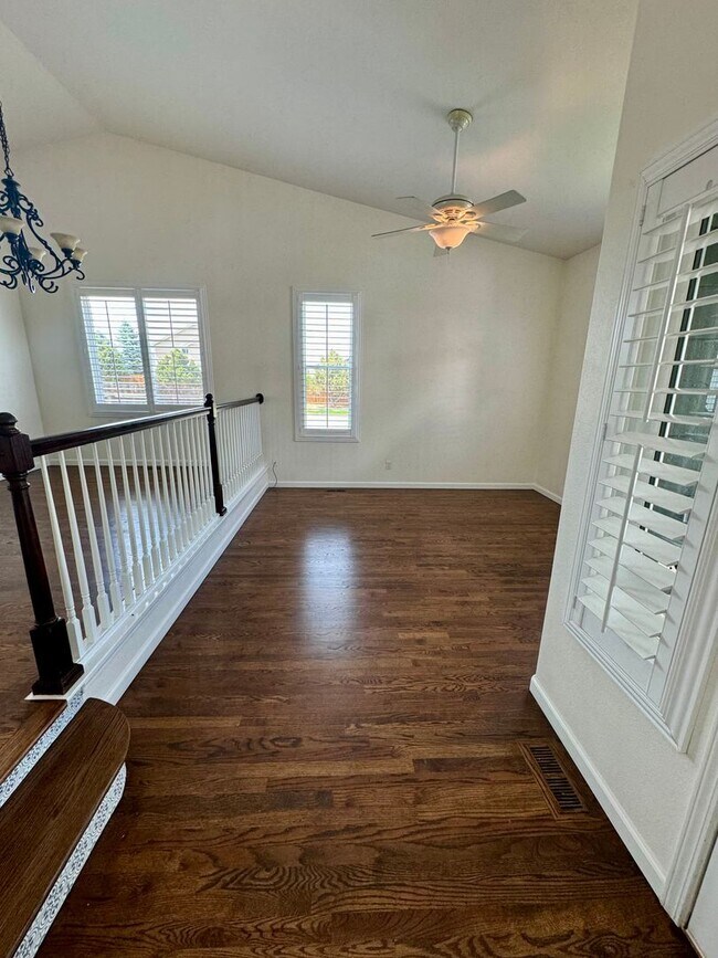 Building Photo - Incredible two-story home located in Stets...