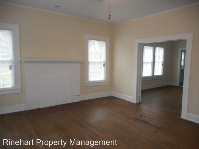 Building Photo - 3 br, 1 bath House - 911 Shady Oak Lane