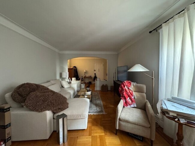 Foto del edificio - 50 Ocean Pkwy