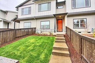 Building Photo - 18210 NE 47th Ave