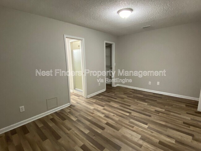 Building Photo - 421 Filmore Dr