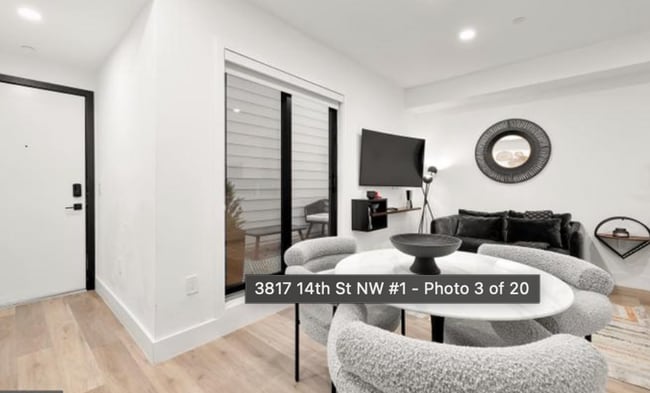 Building Photo - Modern Fully furnished 2 bed Unit