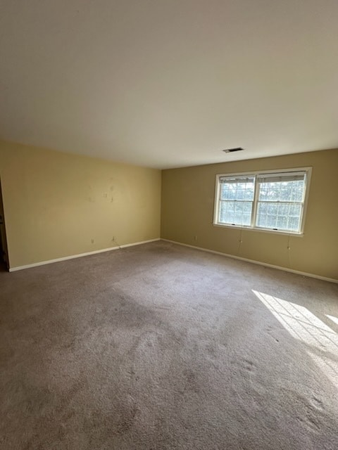 Building Photo - 111 Country Club Dr