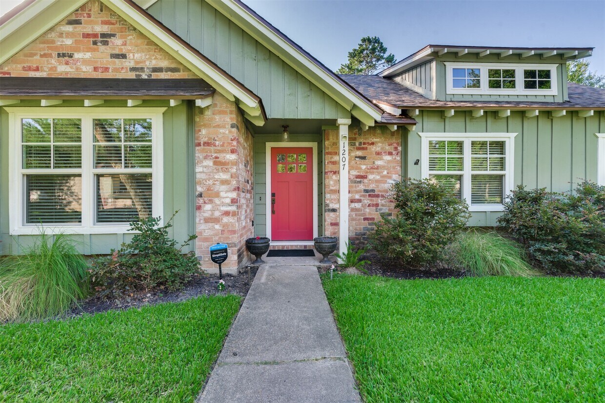 Foto principal - 1207 Calderwood Dr