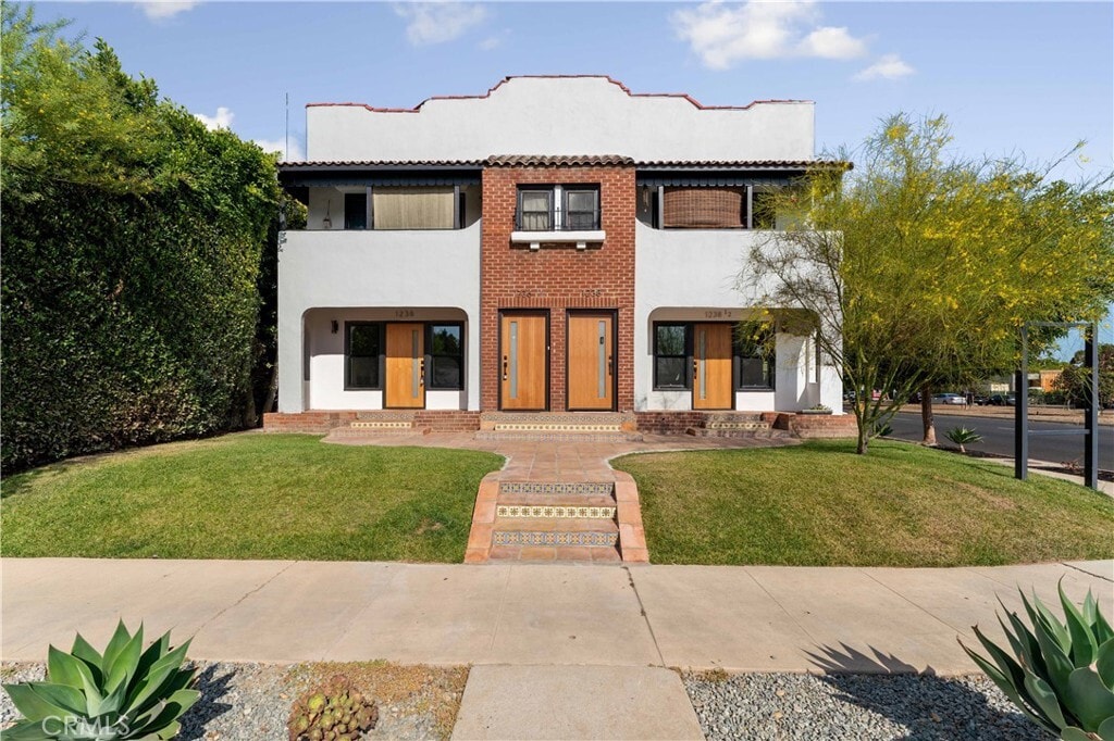 Primary Photo - 1236 Cloverdale Ave