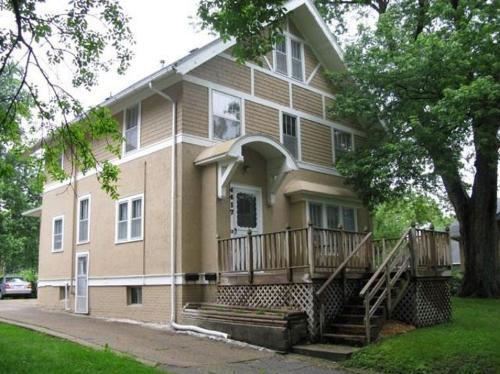 Outside view - 4417 University Ave