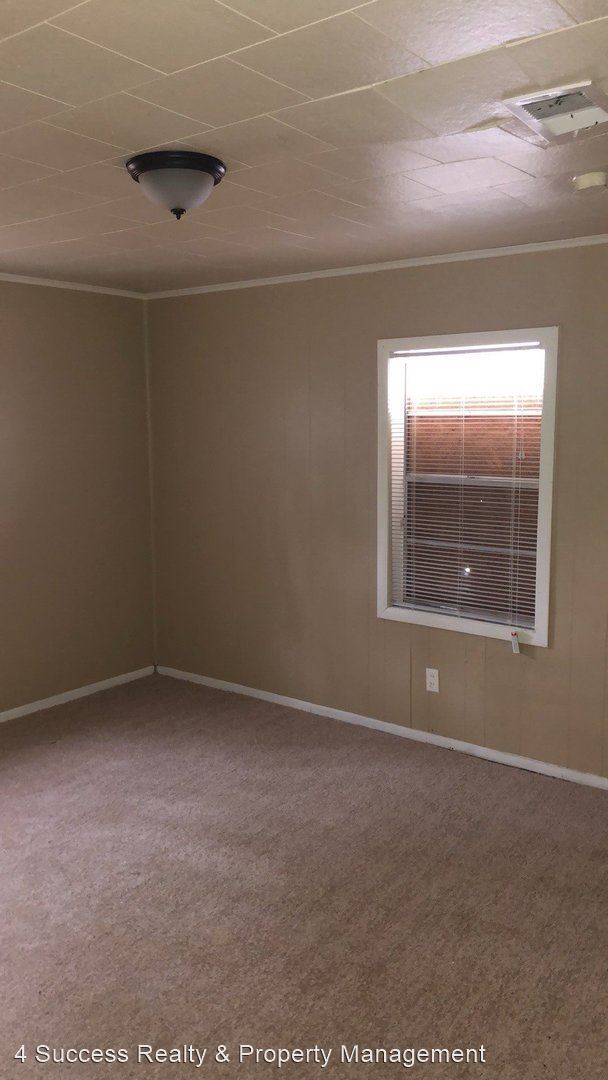 Building Photo - 2 br, 1 bath House - 1671 S. Sutton