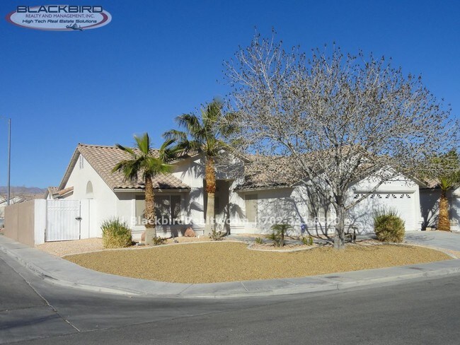 Building Photo - 116 Honey Locust Dr