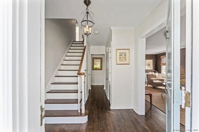 Foto del edificio - 14 Knollwood Dr