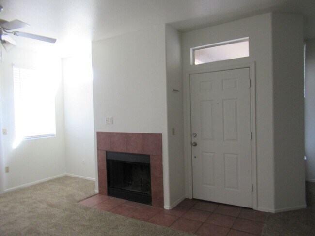 Foto del edificio - Condo with Mountain Views in Beautiful Portofino!