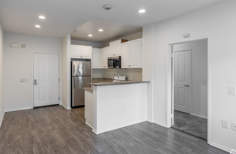 Foto principal - 12777 Garden Grove Blvd