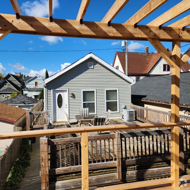 Cottage has a Huge Deck - 2235 N 1st St