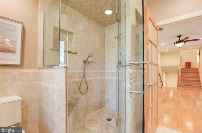 Foto del edificio - 12037 Stuart Ridge Dr