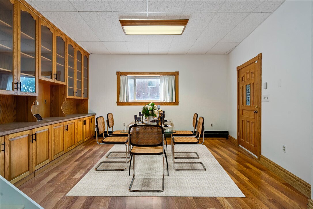 Foto principal - 6026 Sawyer St