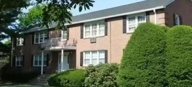 Building Photo - 29 Grandview Dr