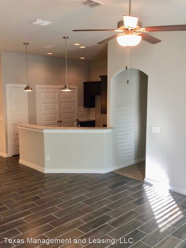 Building Photo - 3 br, 2 bath House - 114 Hidden Springs Dr