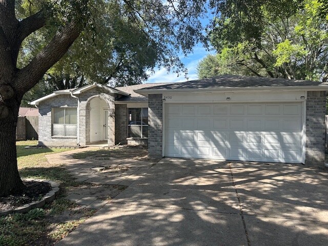 Foto principal - 5430 Yale Dr