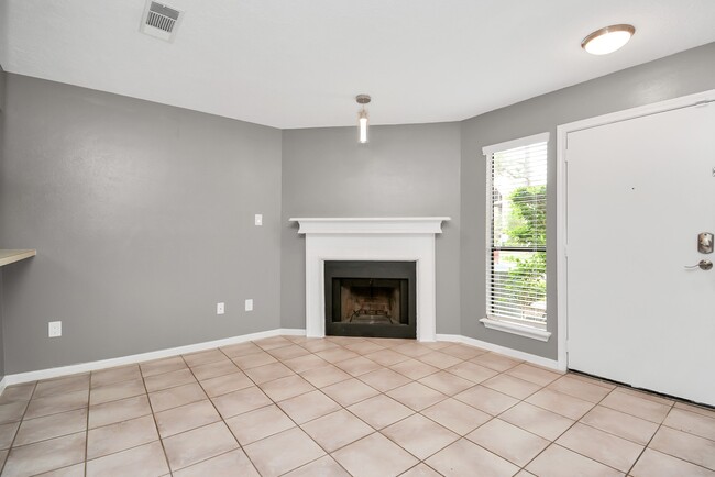 Building Photo - 12755 Mill Ridge Dr