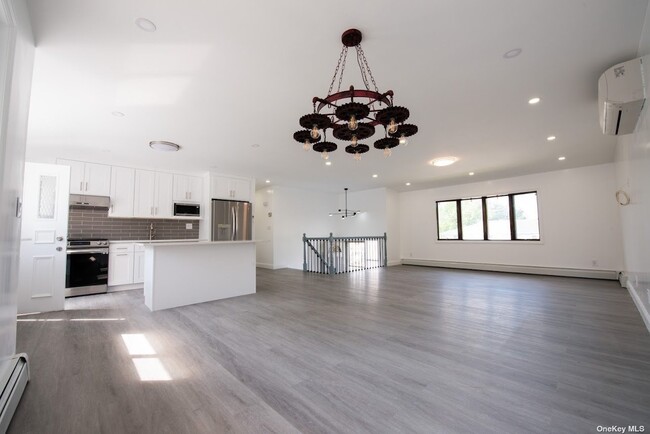 Building Photo - 61 Beaumont Dr