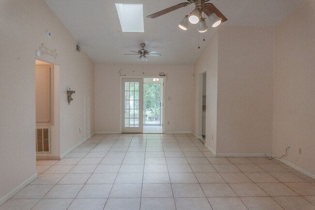 Building Photo - 4204 Carnwath Rd