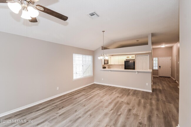Foto del edificio - 7709 Mystic Point Ct W