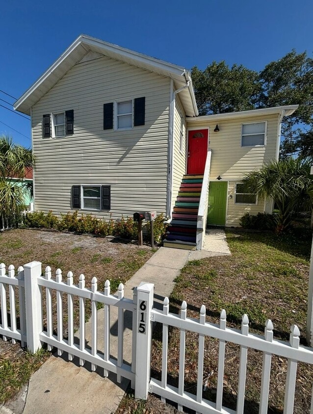 Photo - 615 29th Ave S
