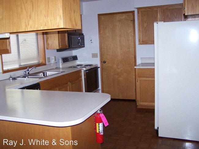 Building Photo - 3 br, 2 bath House - 519 1ST ST