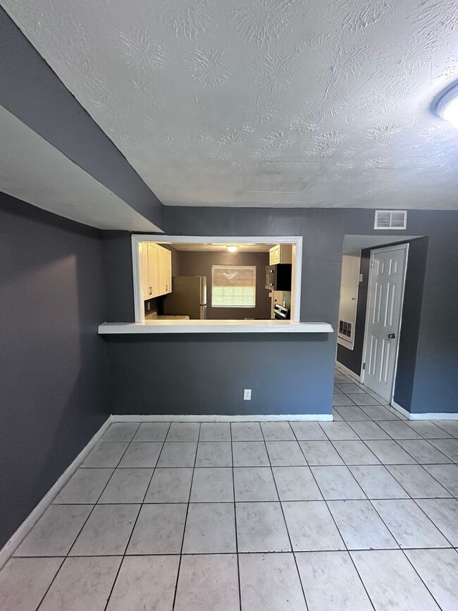 Building Photo - 3620 Effee St