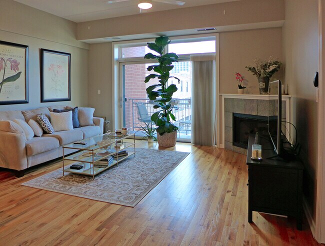 Foto del edificio - 657 W Fulton St