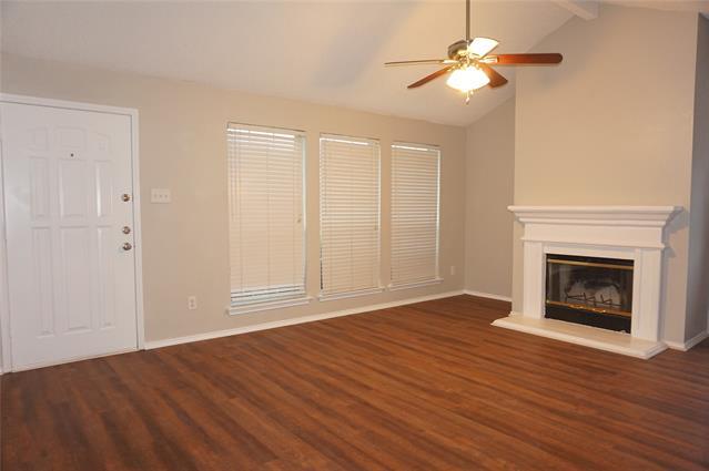 Foto del edificio - 10209 Dallam Ln